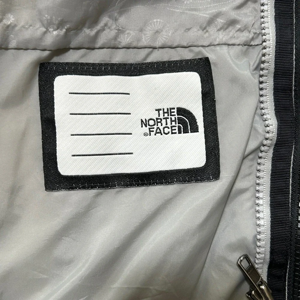 The North Face HyVent Girl's Jacket Large Black Waterproof Shell No‎ Hood/Lining